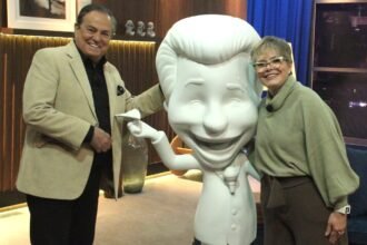 Ronnie Von e Cíntia Abravanel - Crédito: Divulgação RedeTV!