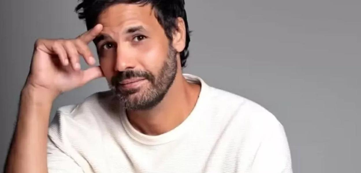 Ator em coma após tirar tumor fez novela na Globo e peça polêmica por nudez[/gpt3]