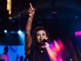 N[ivia Soares